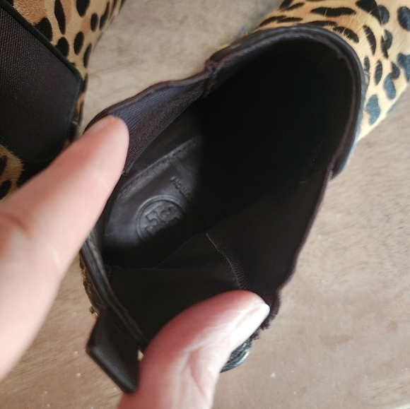 Tory Burch Boots Leopard Print Calf-Hair Chelsea Ankle Bootie 6 - Picture 10 of 15